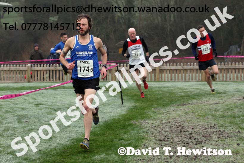 Veterans race, Durham Cathedral Cross Country Relays. Photo: David T. Hewitson/Sports for All Pics